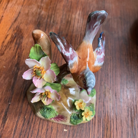 Crown Staffordshire Porcelain Bird Figural by J.T. Jones collectible - Picture 4 of 10